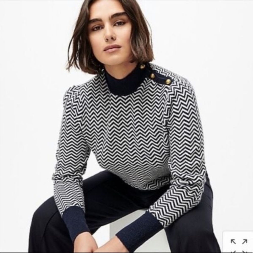 Mock neck Sweater